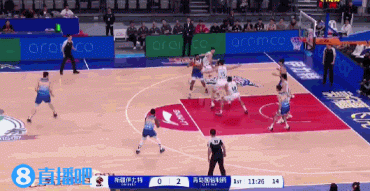 mk体育官方网站入口开场一边倒！新疆三分钟轰11-0&青岛未取得运动战进球